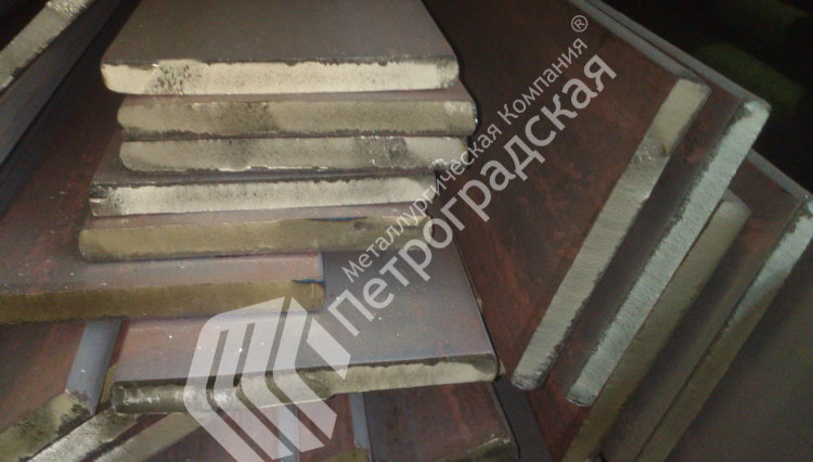 Металл 38. Полоса металлическая 40х4 с порошковой краской.