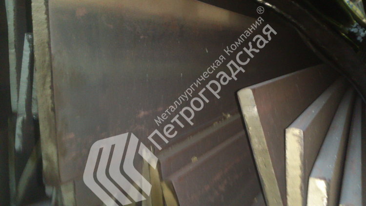 Полоса стальная горячекатаная р18