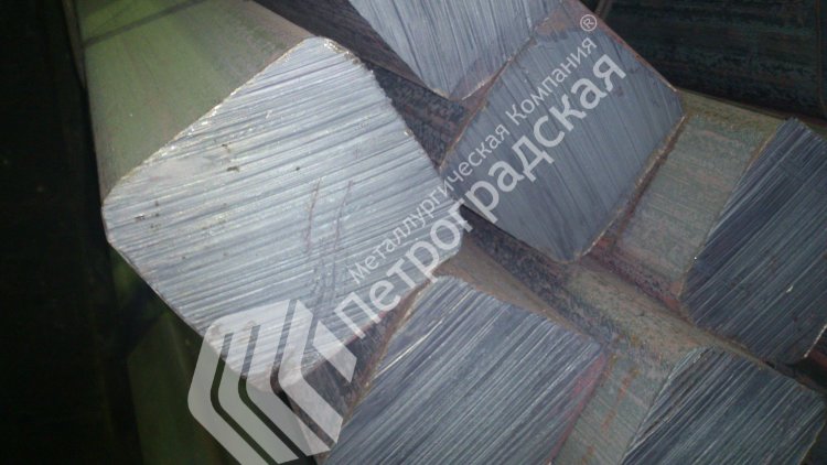 Квадрат ст 20CrMo5
